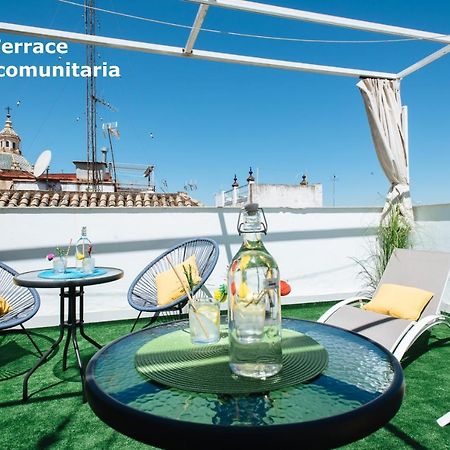 Hostly Rbh0 Modern Apartment Sevilla Bagian luar foto