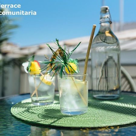 Hostly Rbh0 Modern Apartment Sevilla Bagian luar foto