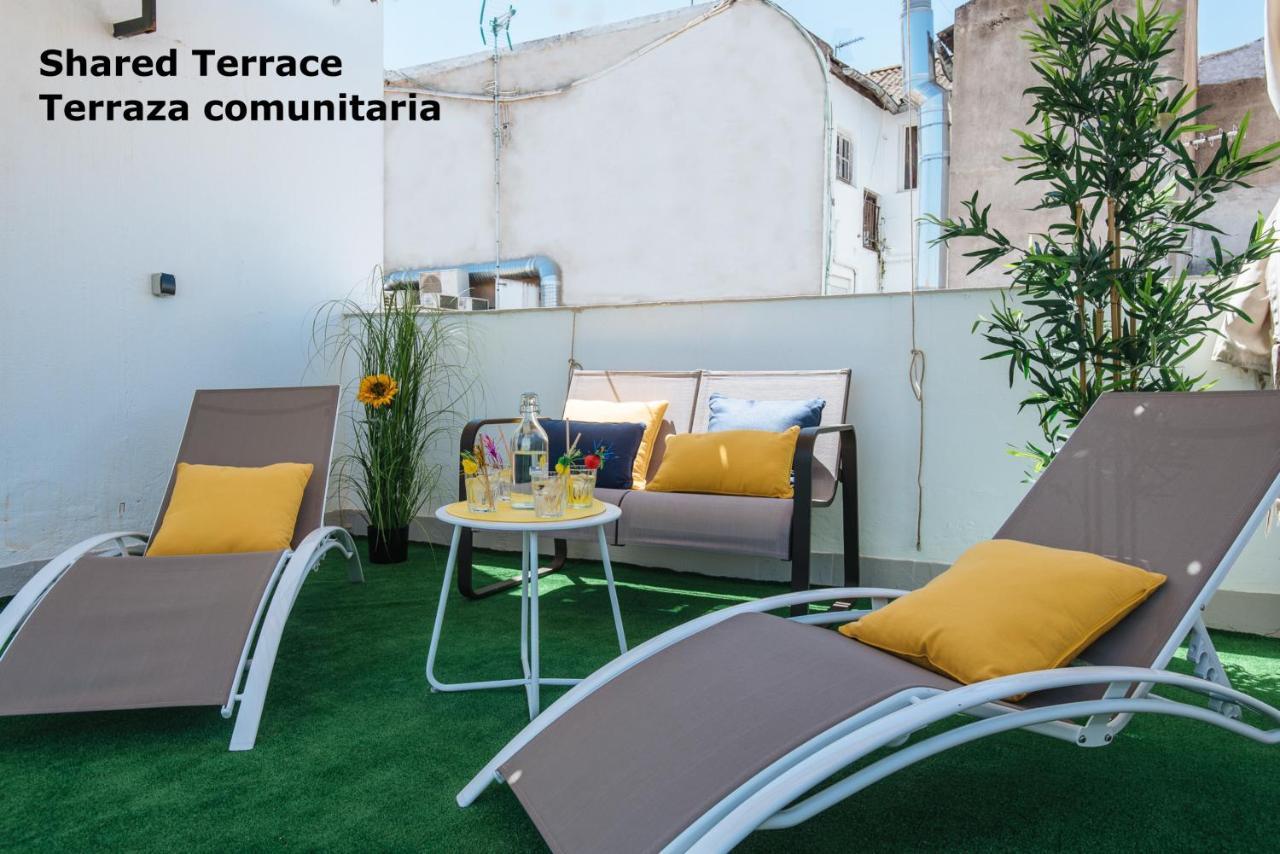 Hostly Rbh0 Modern Apartment Sevilla Bagian luar foto