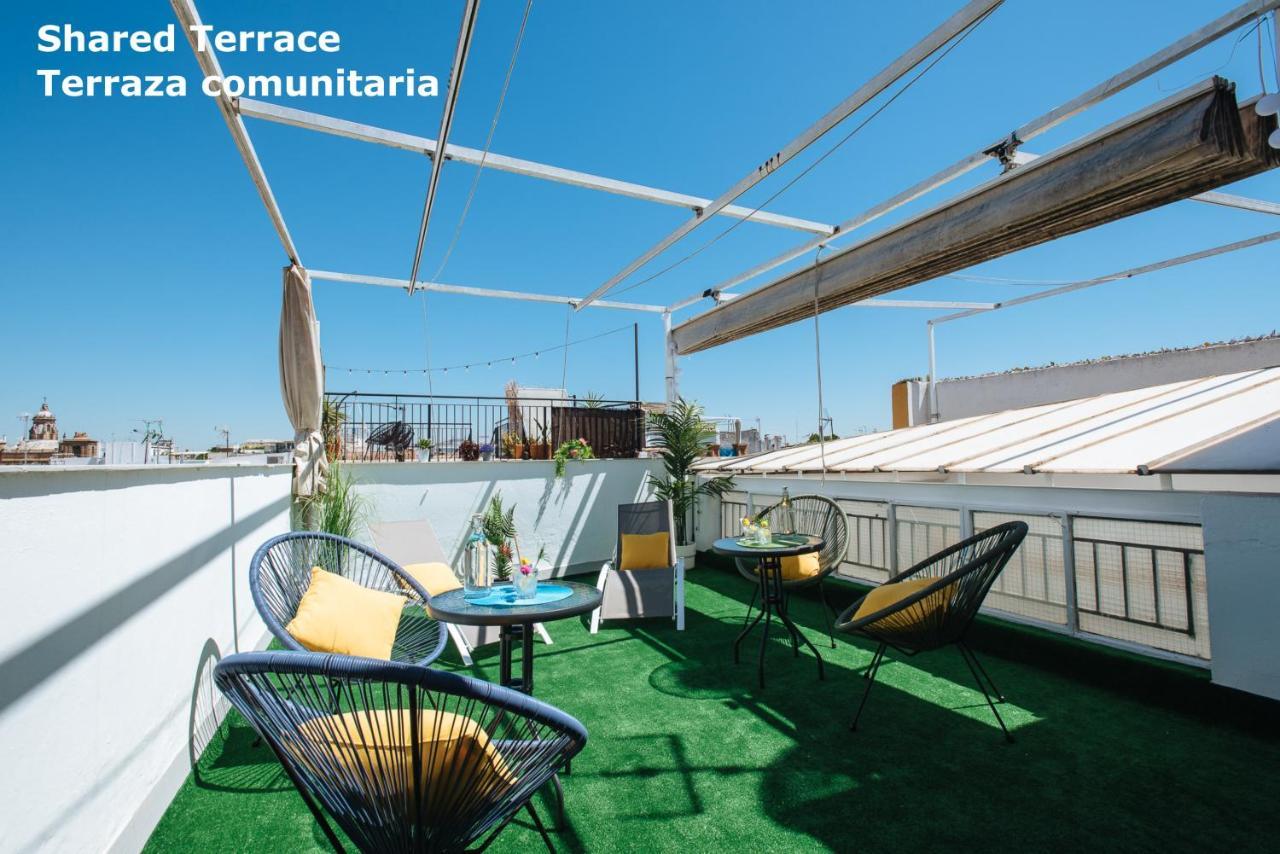Hostly Rbh0 Modern Apartment Sevilla Bagian luar foto