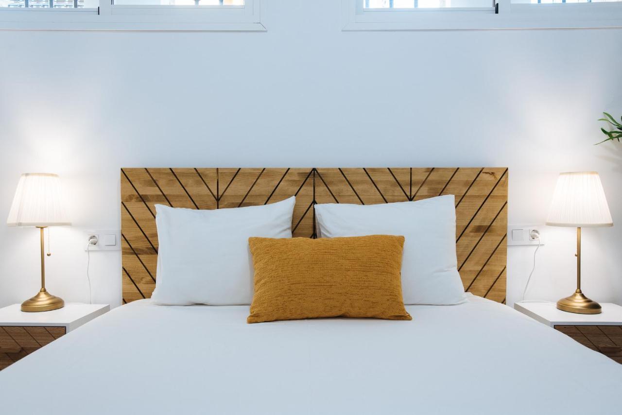 Hostly Rbh0 Modern Apartment Sevilla Bagian luar foto